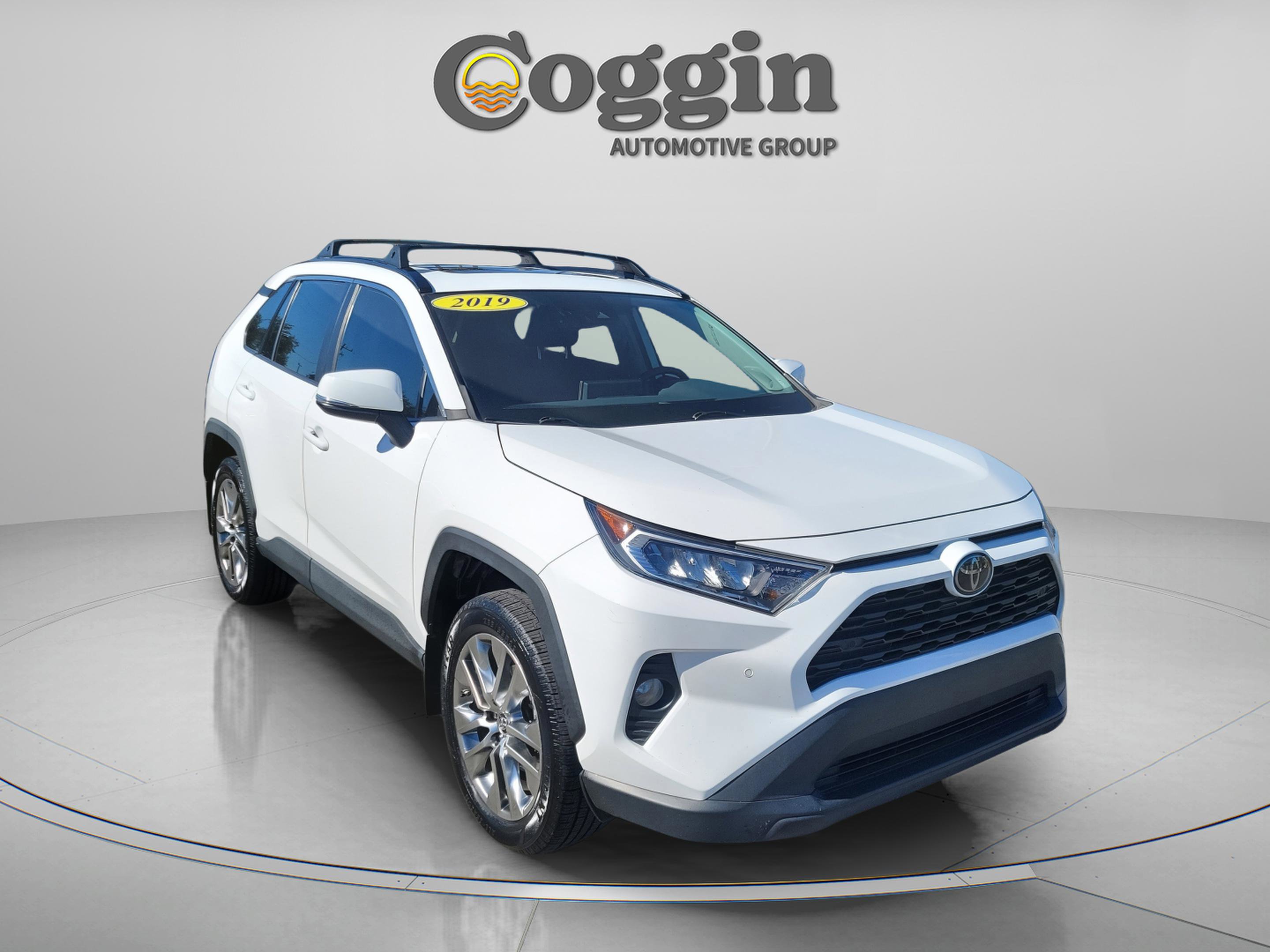 Used 2019 Toyota RAV4 XLE Premium w/ Advanced Technology Package image 4