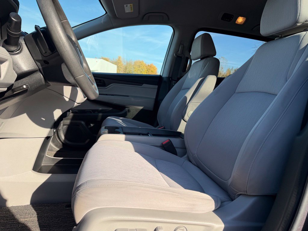 Used 2022 Honda Odyssey EX image 16