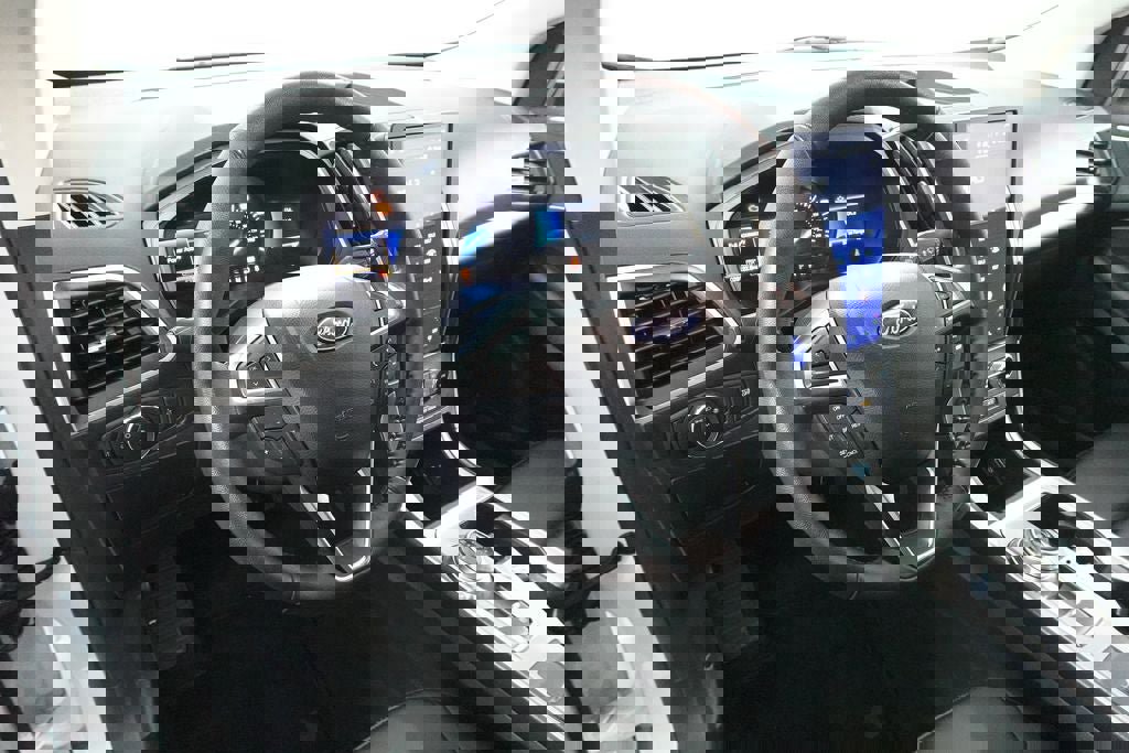 Certified 2023 Ford Edge SEL image 23