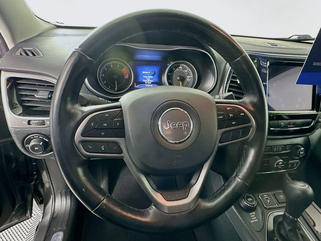 Used 2020 Jeep Cherokee Limited image 17