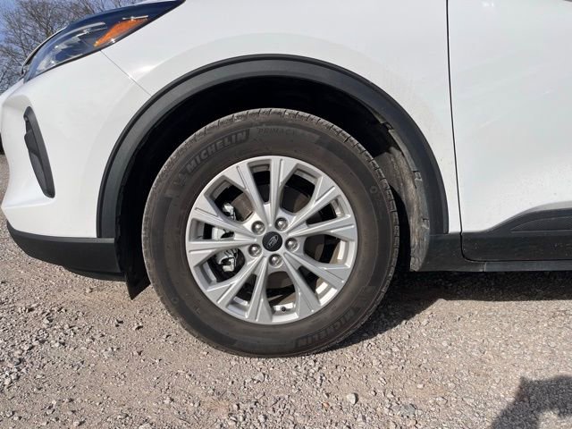 Certified 2024 Ford Escape Active w/ Tech Pack #1 image 9