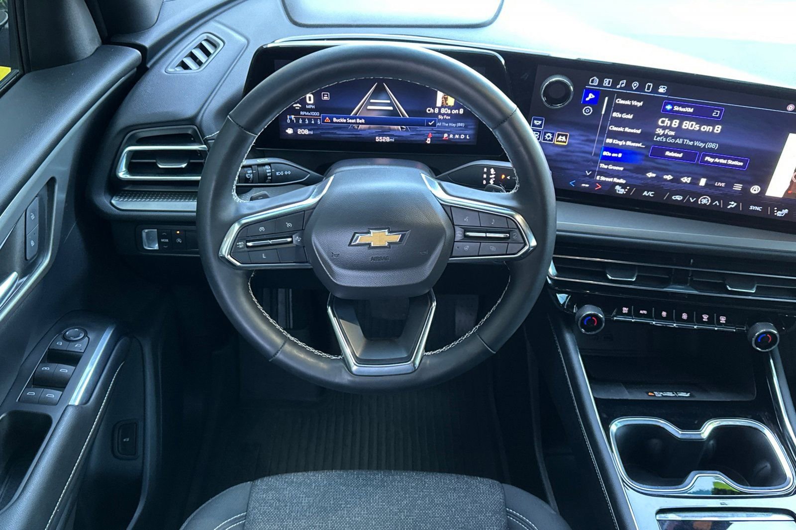 Used 2024 Chevrolet Traverse LT w/ Trailering Package image 17