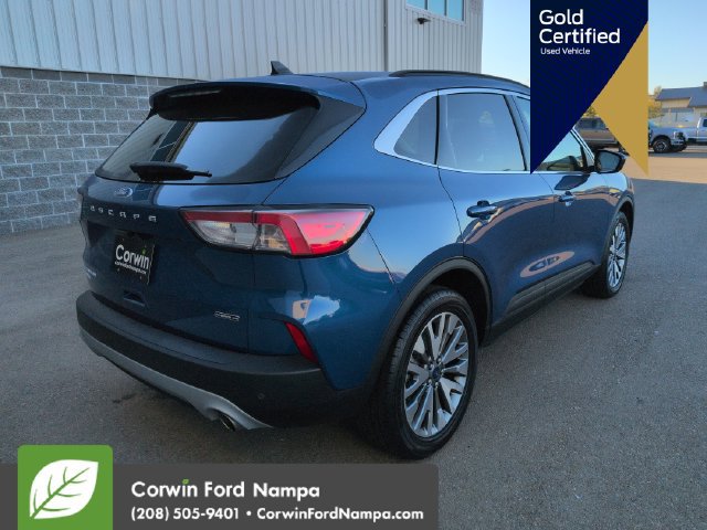 Certified 2022 Ford Escape Titanium AWD/4WD image 3