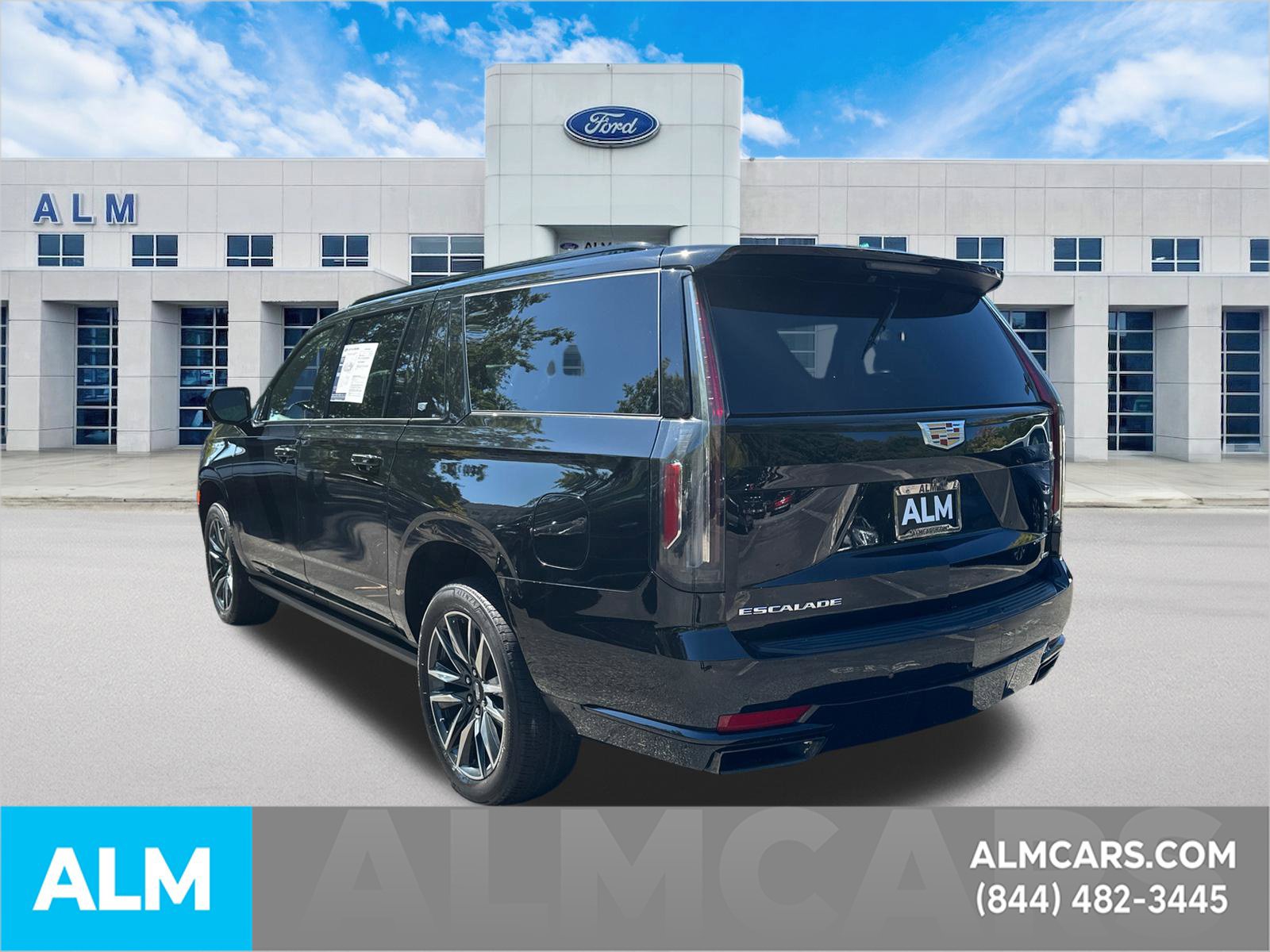 Used 2023 Cadillac Escalade ESV Sport Platinum AWD/4WD image 8