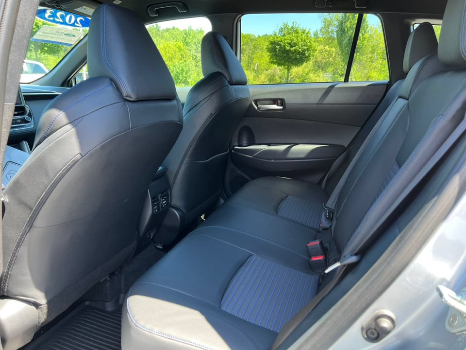 Used 2023 Toyota Corolla Cross AWD Hybrid image 4
