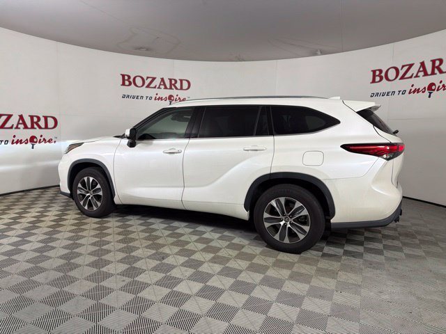 Used 2021 Toyota Highlander XLE FWD image 7