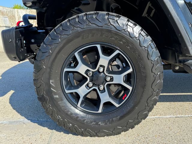 Used 2019 Jeep Wrangler Unlimited Rubicon w/ Dual Top Group AWD/4WD image 10