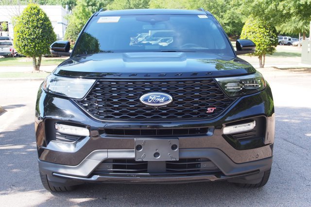 Certified 2022 Ford Explorer ST w/ Equipment Group 401A AWD/4WD image 8