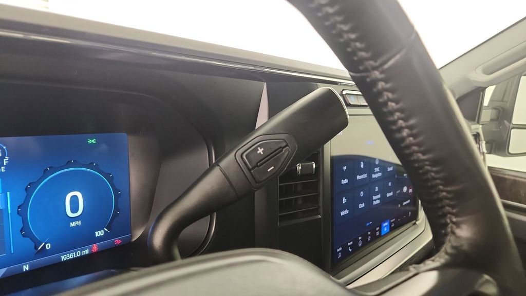 Certified 2024 Ford F250 Lariat w/ Black Appearance Package image 35