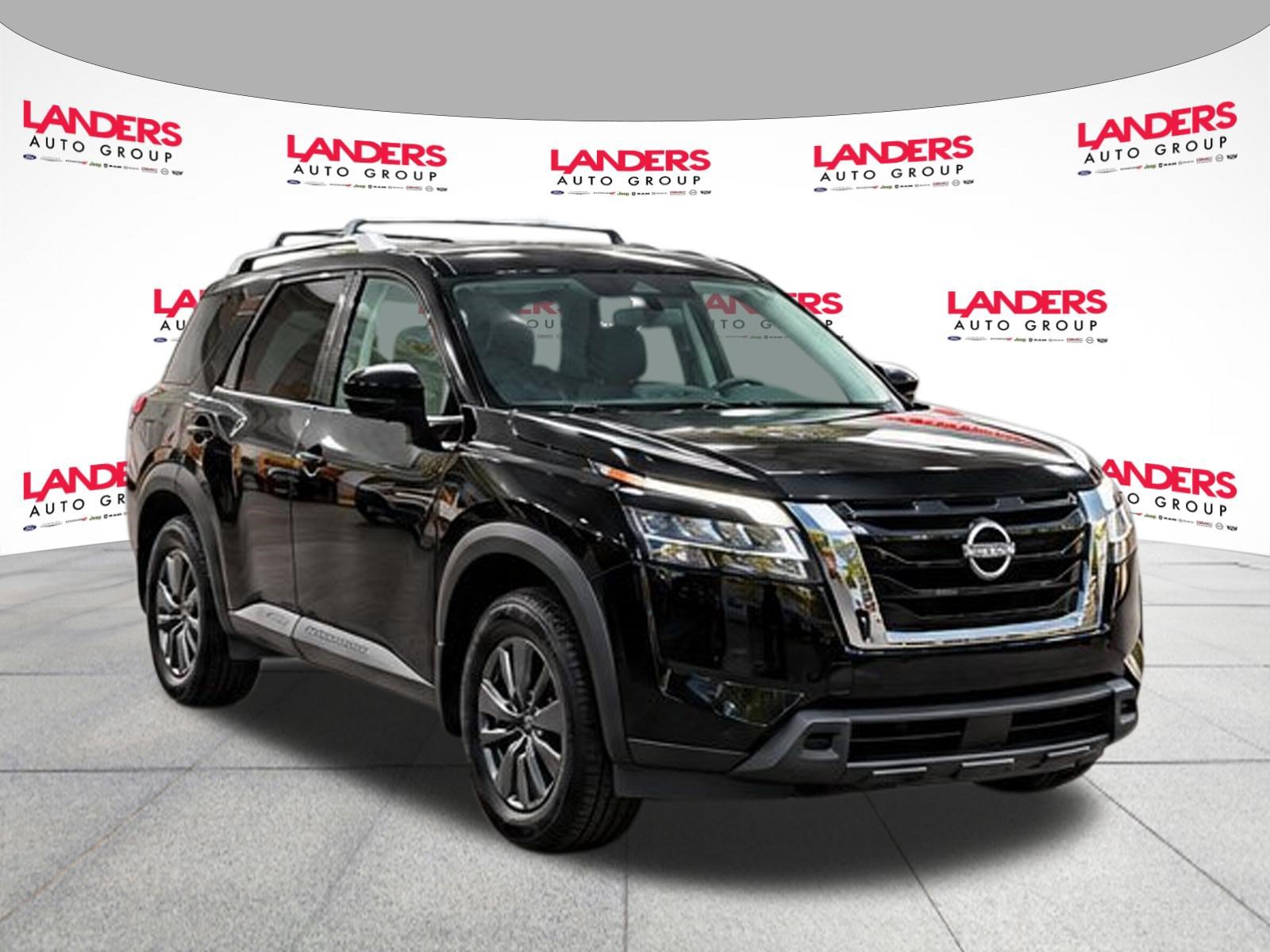 Used 2022 Nissan Pathfinder SV w/ SV Premium Package AWD/4WD image 3
