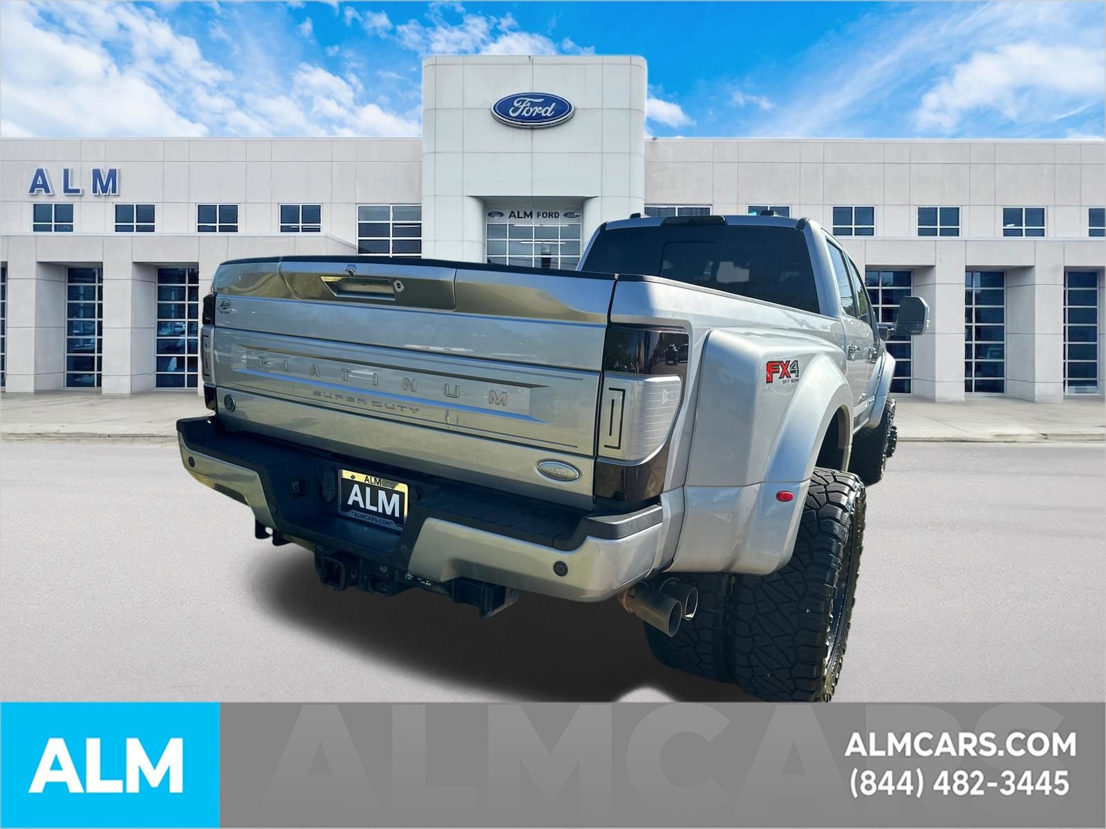 Certified 2022 Ford F450 Platinum w/ FX4 Off-Road Package image 5