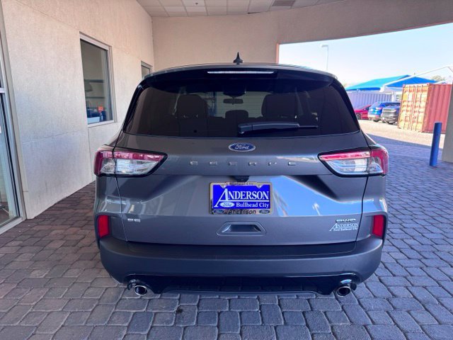 Certified 2022 Ford Escape SE w/ SE Sport Appearance Package AWD/4WD image 4