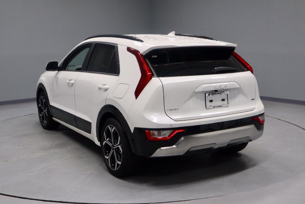 Used 2025 Kia Niro EX Touring FWD image 9