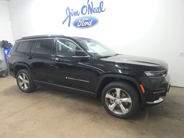 Used 2022 Jeep Grand Cherokee L Limited AWD/4WD image 1
