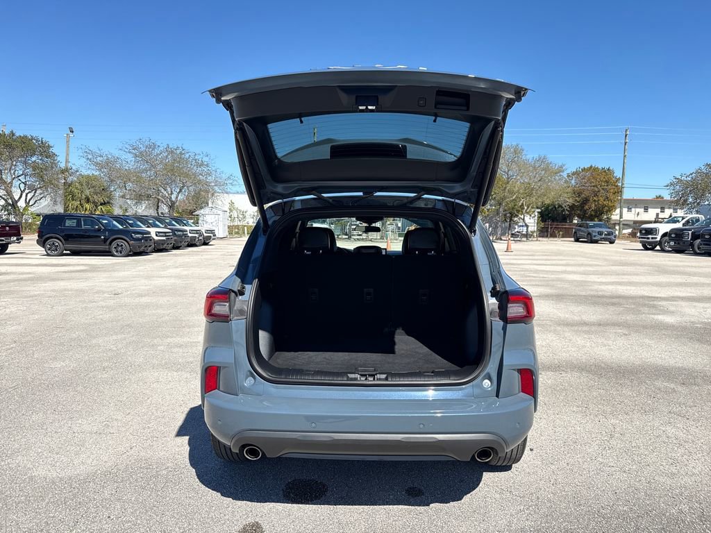 Certified 2023 Ford Escape ST-Line Select w/ Tech Pack #2 image 28