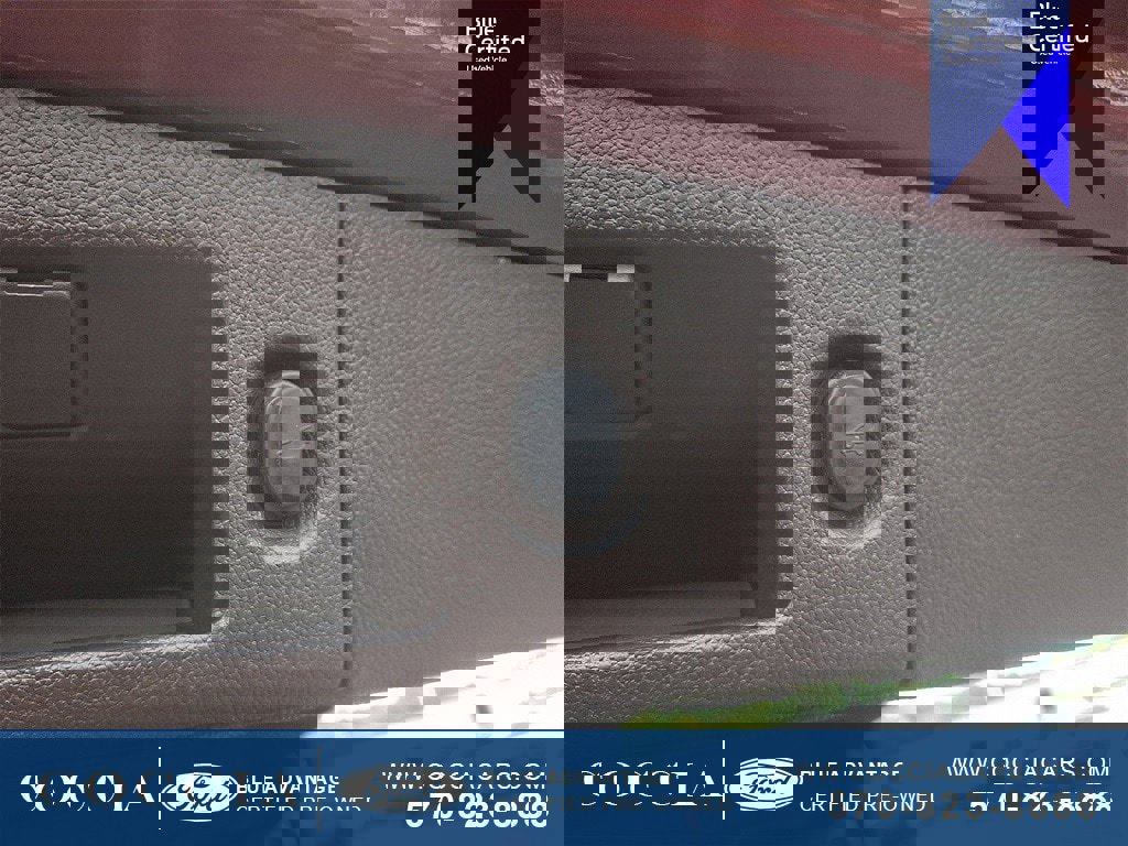 Used 2018 GMC Yukon Denali image 30