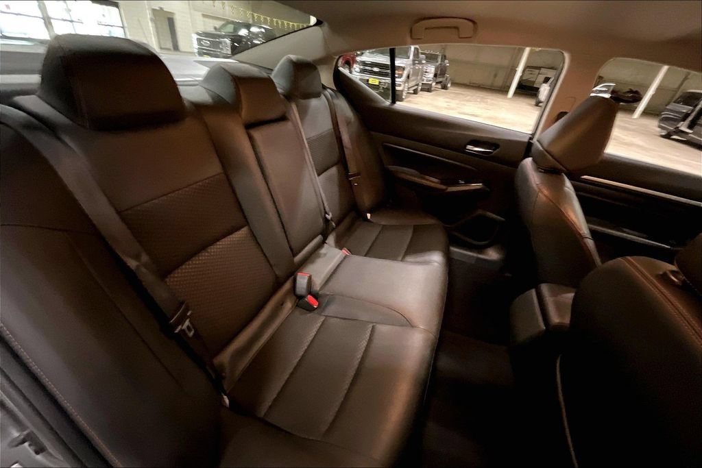 Used 2025 Nissan Altima 2.5 SR AWD/4WD image 25