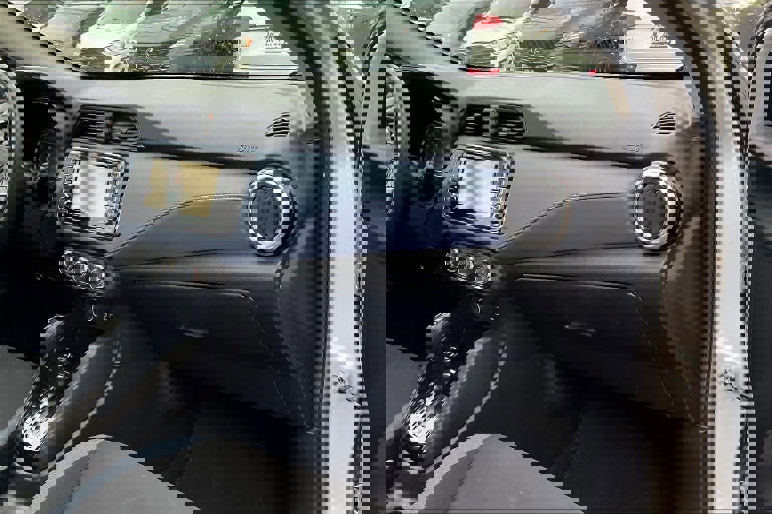 Used 2023 Nissan Versa SV image 23