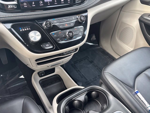 Used 2024 Chrysler Pacifica Limited FWD image 26