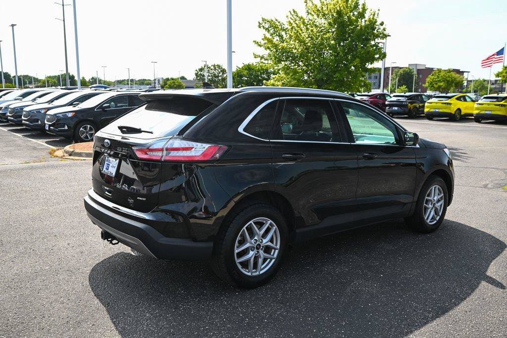 Certified 2024 Ford Edge SEL w/ Convenience Package AWD/4WD image 7