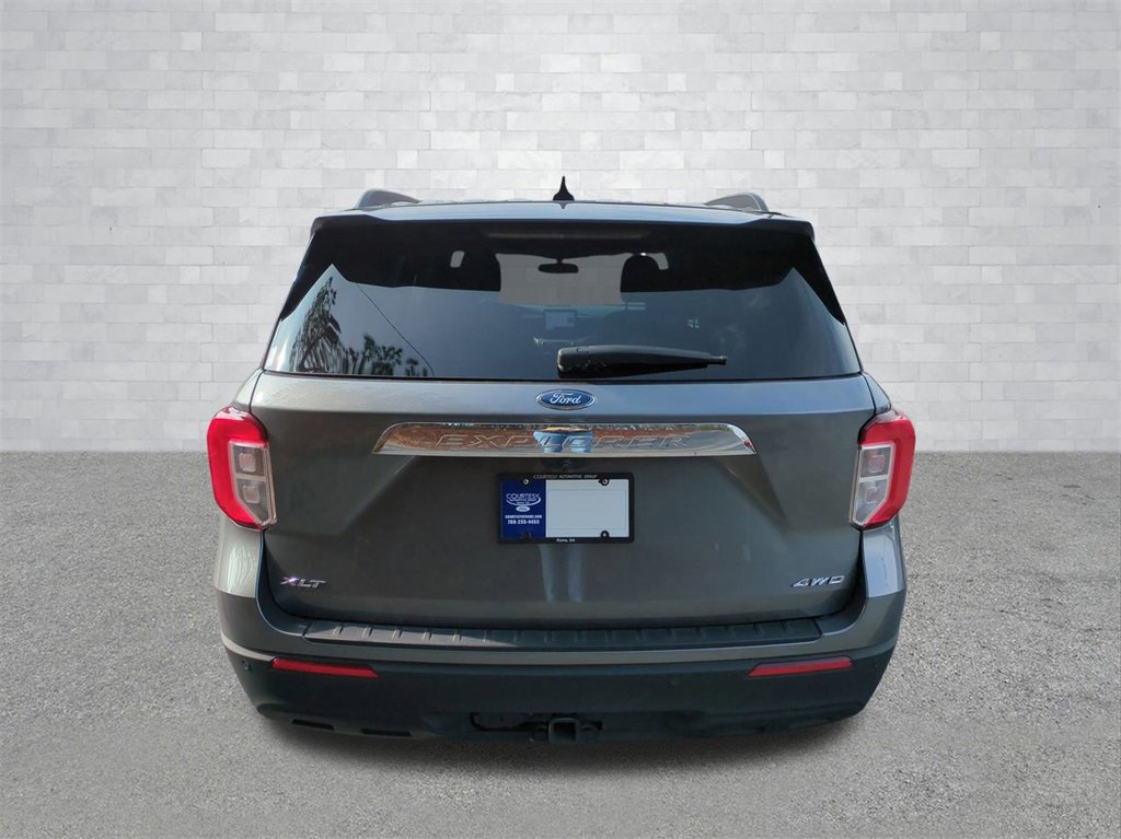 Certified 2022 Ford Explorer XLT w/ Class IV Trailer Tow Package image 4