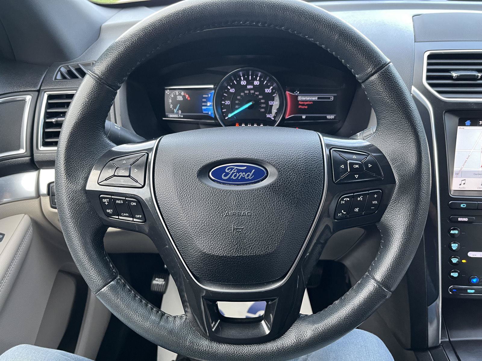 Certified 2019 Ford Explorer Limited AWD/4WD image 16