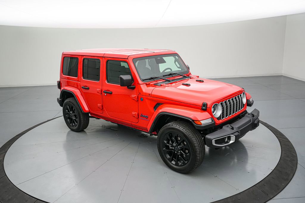 Used 2025 Jeep Wrangler Unlimited Sahara w/ Safety Group AWD/4WD image 2