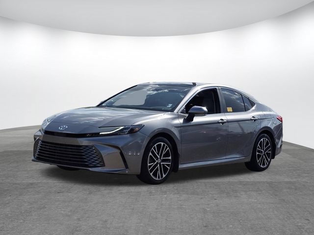 Used 2025 Toyota Camry XLE w/ Premium Package FWD image 7