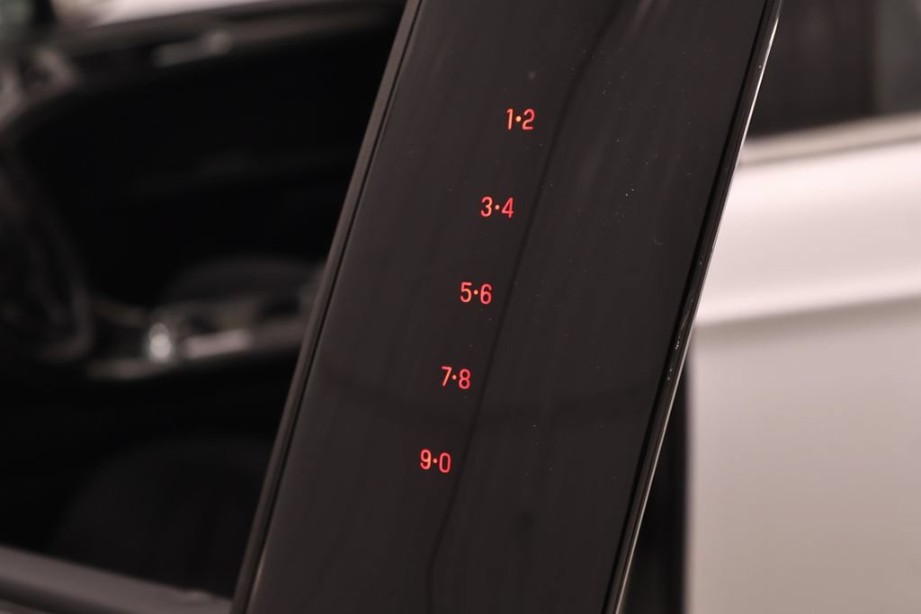 Certified 2018 Ford Fusion SE FWD image 33