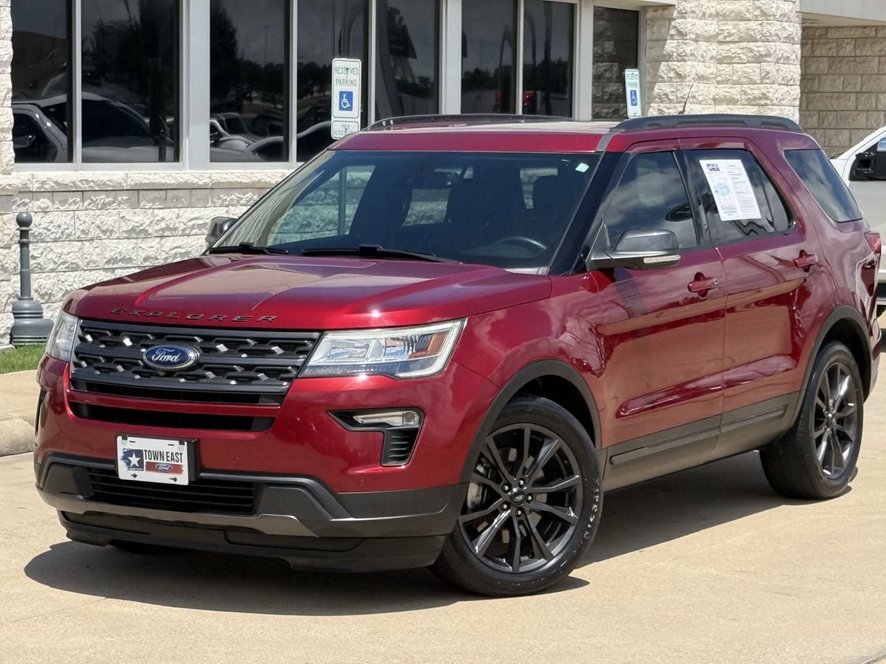 Certified 2019 Ford Explorer XLT w/ Equipment Group 202A FWD image 2