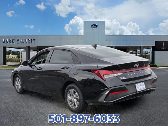 Used 2026 Hyundai Elantra SE FWD image 3