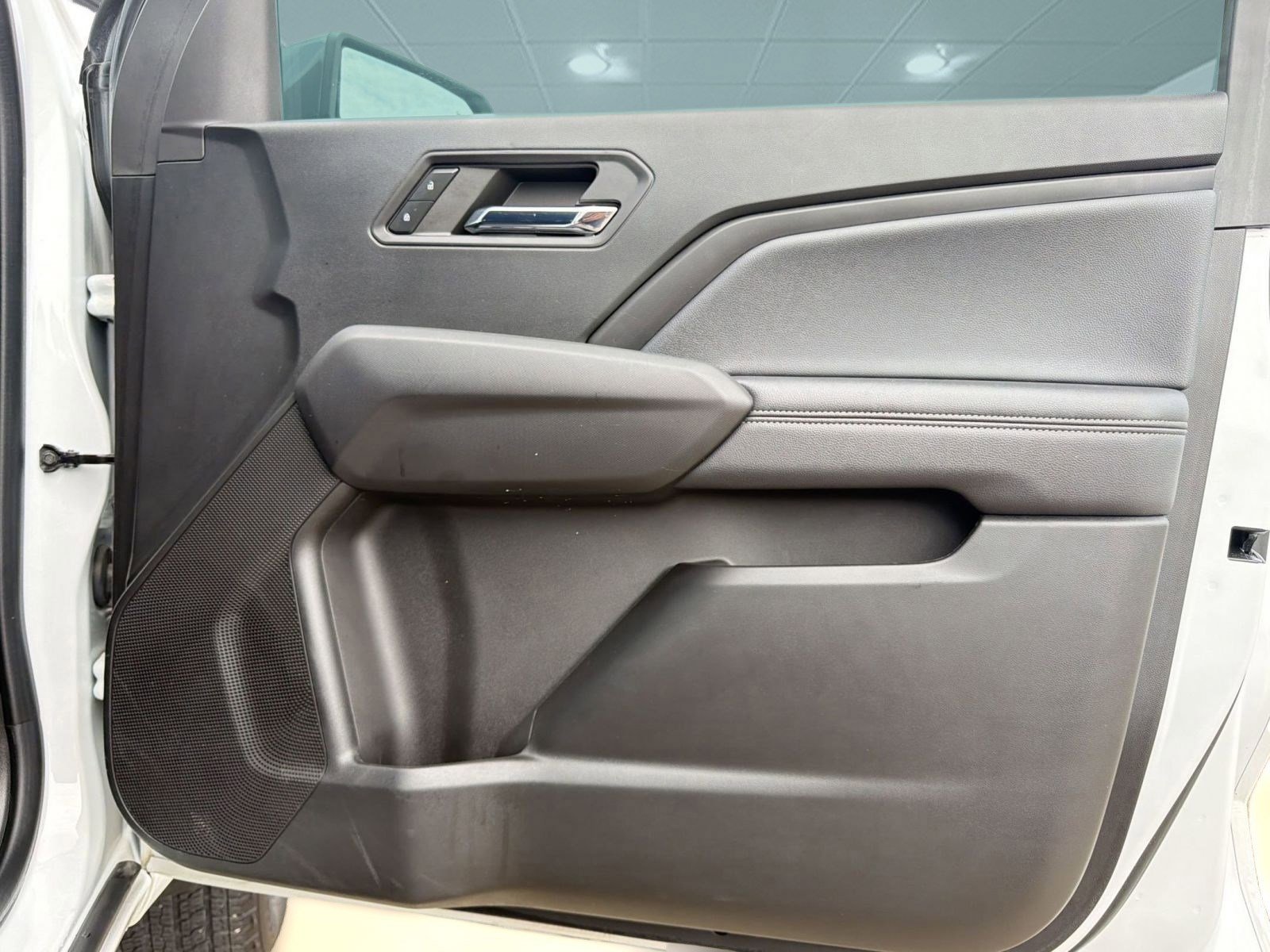 Used 2024 Chevrolet Colorado LT w/ LT Convenience Package AWD/4WD image 25