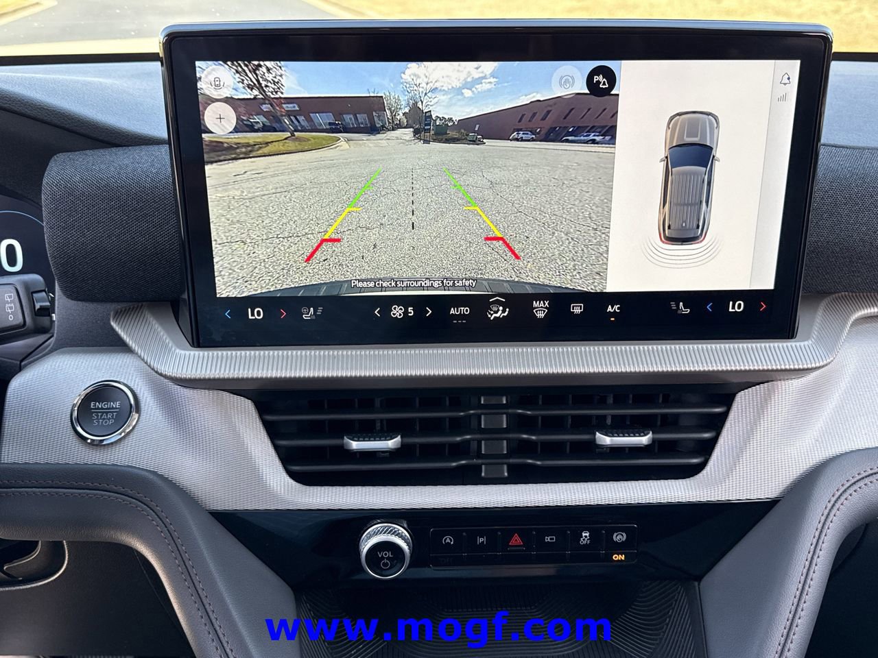 Certified 2025 Ford Explorer Active w/ Active Comfort Package image 11