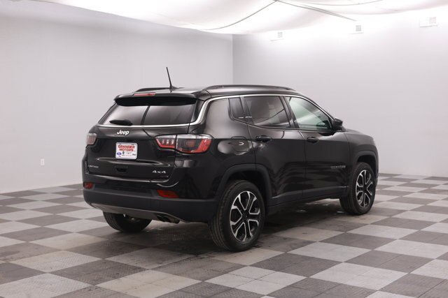 Used 2022 Jeep Compass Limited AWD/4WD image 11