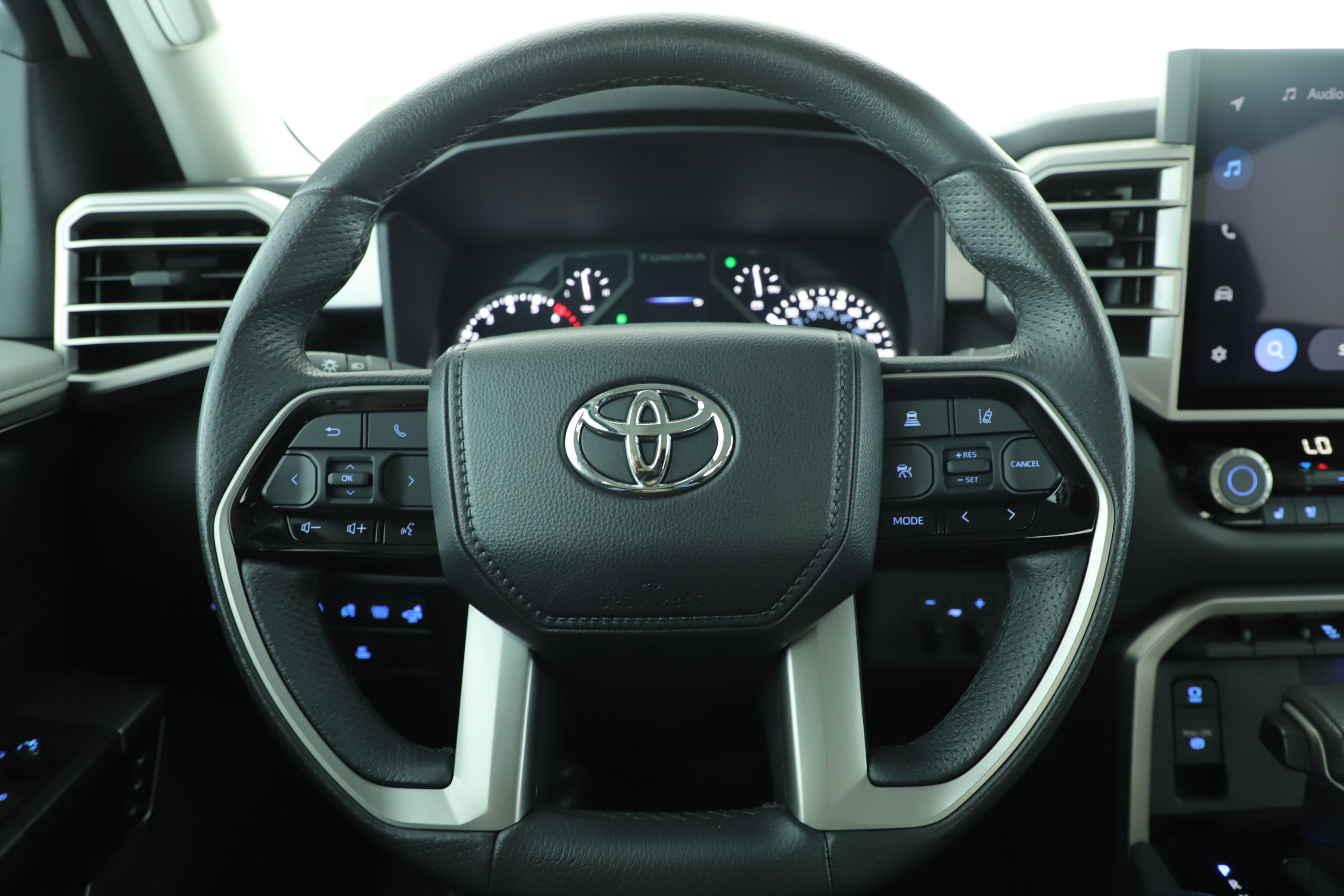 Used 2023 Toyota Tundra Limited w/ Power Package AWD/4WD image 16