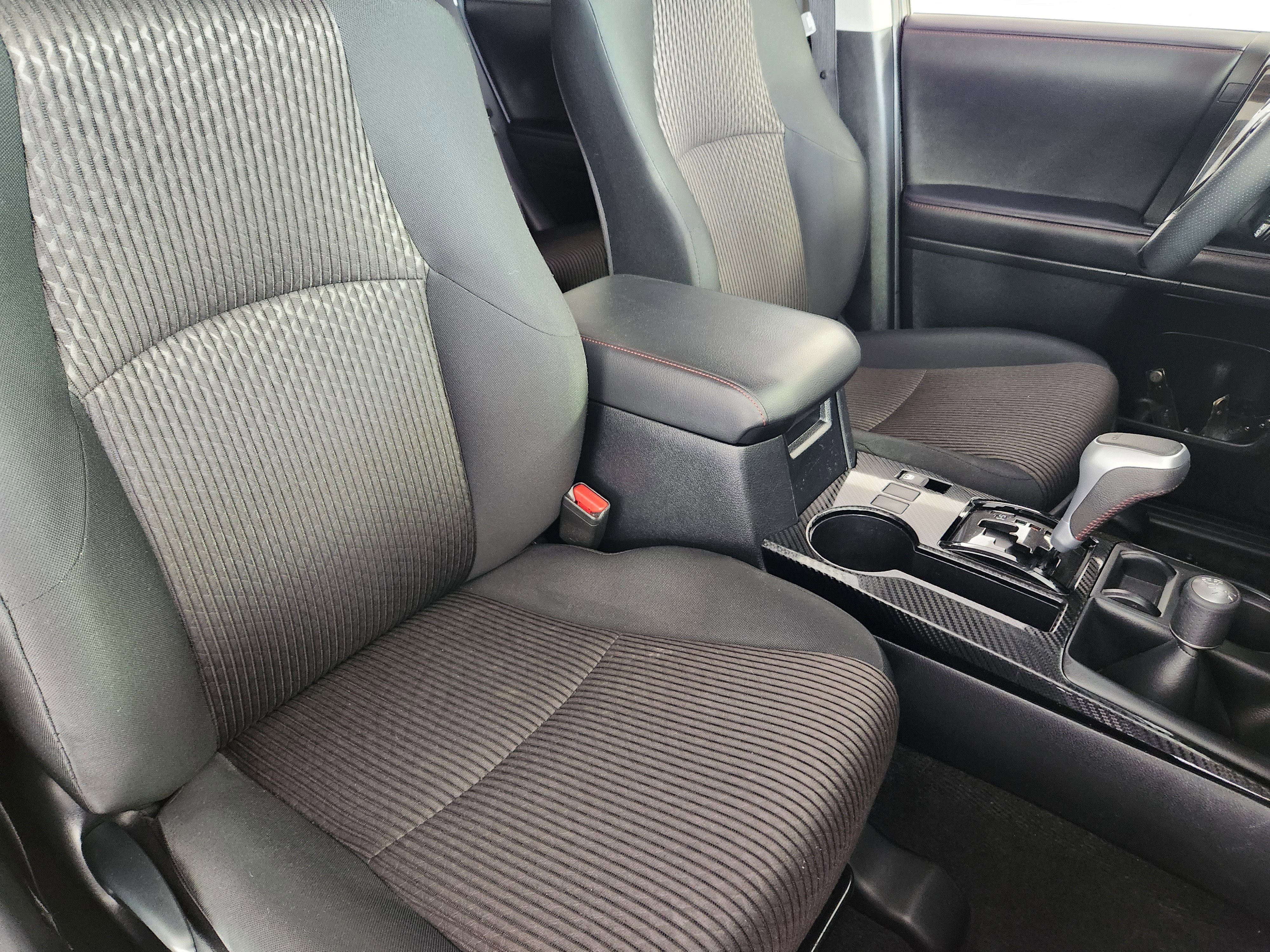 Used 2022 Toyota 4Runner TRD Off-Road image 10