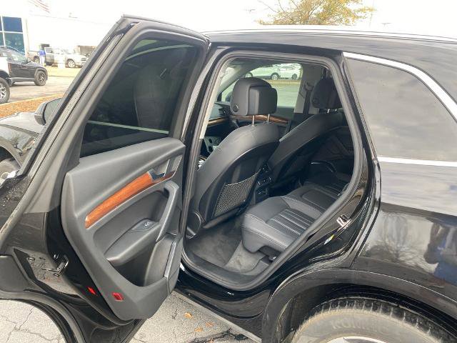 Used 2023 Audi Q5 2.0T Premium w/ Convenience Package image 28