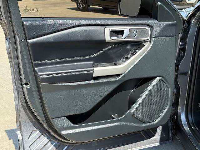 Certified 2023 Ford Explorer XLT w/ Equipment Group 202A RWD image 19