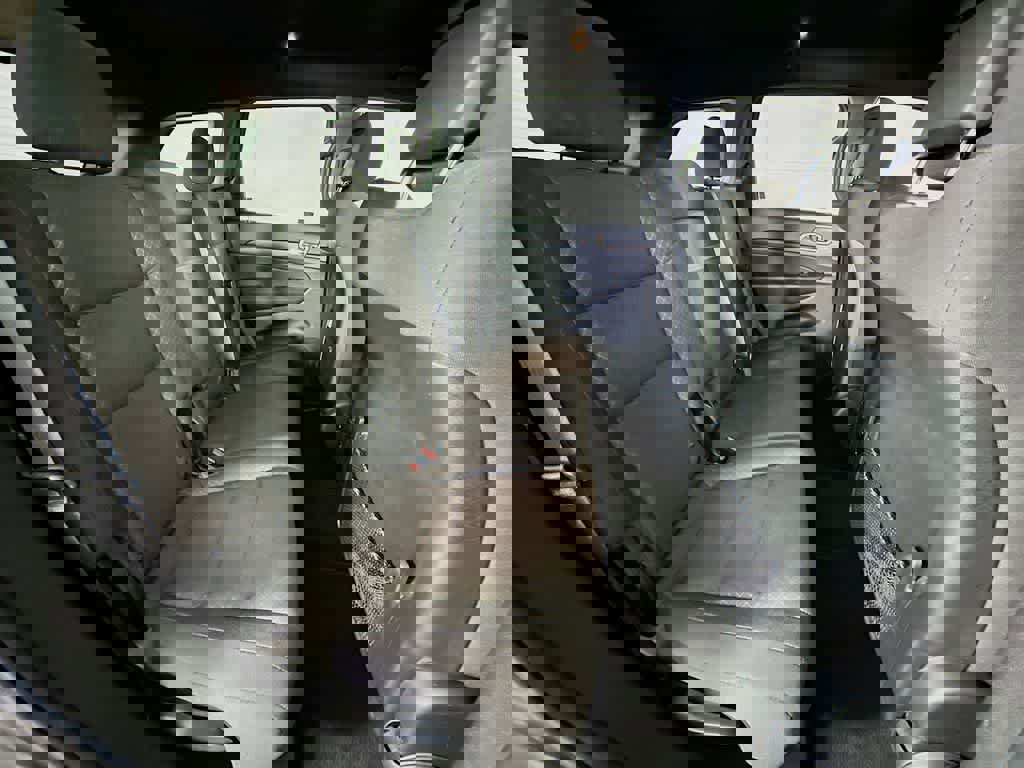 Used 2021 Jeep Grand Cherokee Laredo image 31