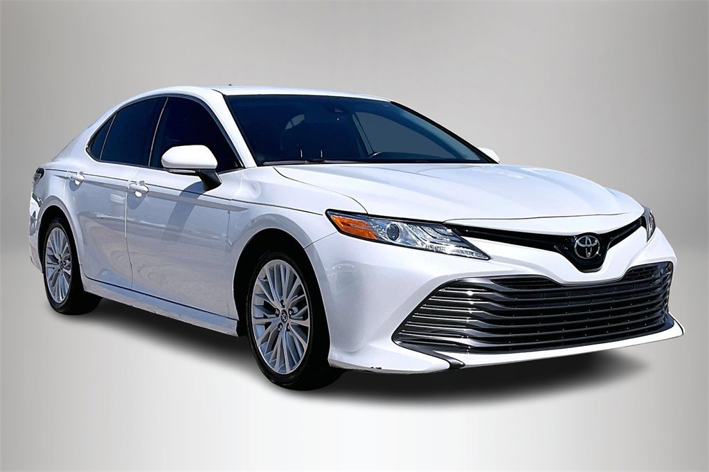 Used 2020 Toyota Camry XLE image 5
