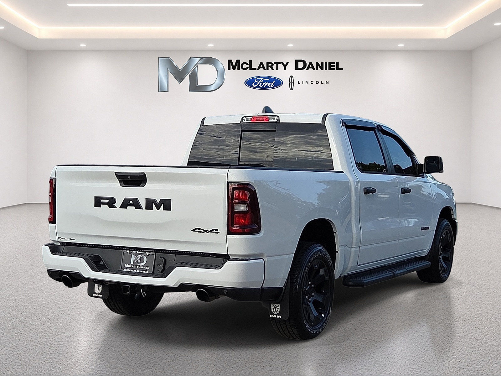 Used 2026 RAM 1500 Express AWD/4WD image 5