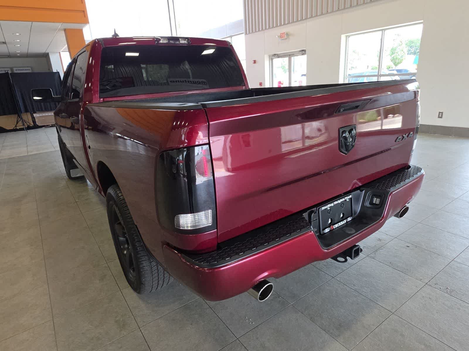 Used 2019 RAM 1500 Express w/ Wheel & Sound Group AWD/4WD image 10