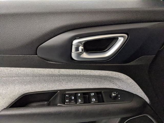 Used 2022 Jeep Compass Latitude AWD/4WD image 15