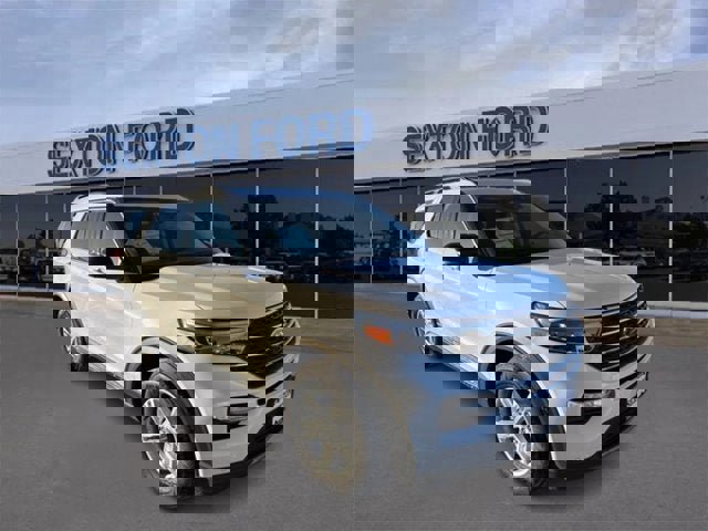 Certified 2023 Ford Explorer XLT w/ Equipment Group 202A image 1