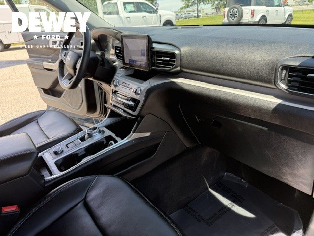 Certified 2023 Ford Explorer XLT w/ Equipment Group 202A AWD/4WD image 39