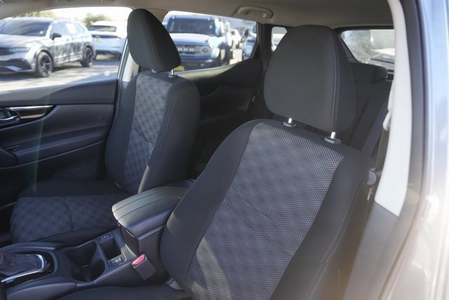 Used 2021 Nissan Rogue Sport SV image 10