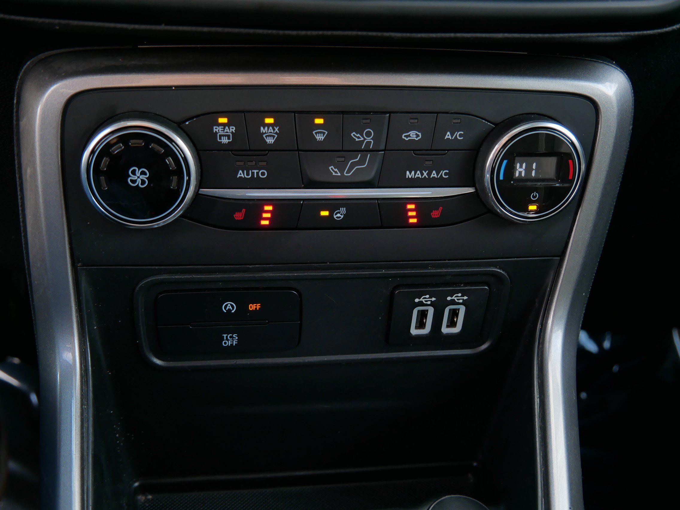 Certified 2020 Ford EcoSport SES image 23