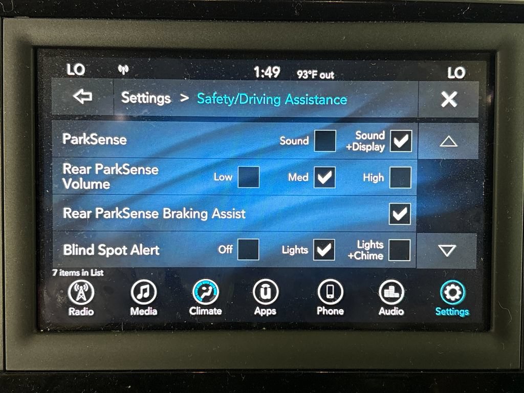 Used 2018 Chrysler Pacifica Touring Plus w/ S Appearance Package FWD image 30