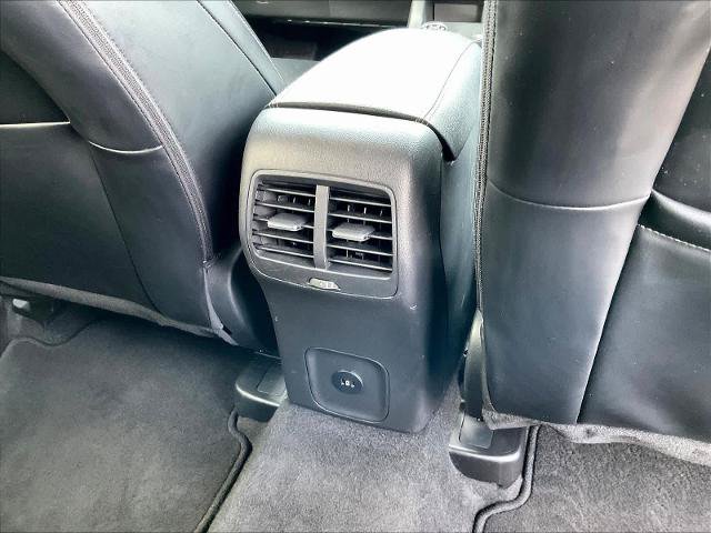Certified 2024 Ford Escape Platinum AWD/4WD image 12