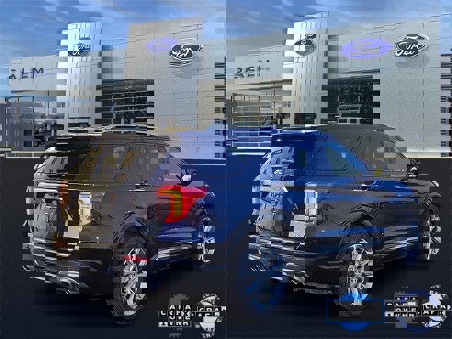Certified 2022 Ford Explorer Platinum w/ Equipment Group 601A image 3